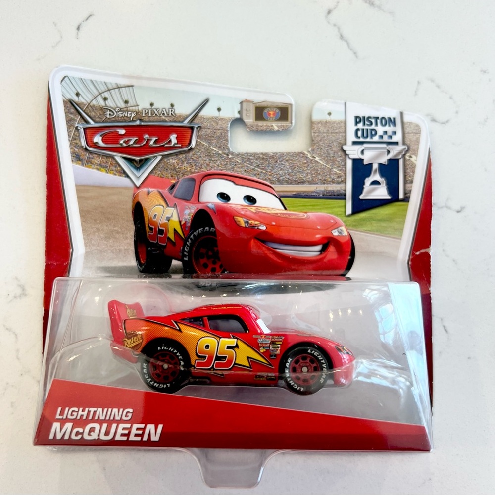Mattel Cars Lightning McQueen Toy - Red and Yellow